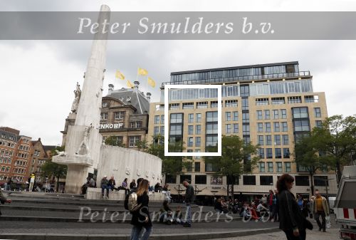 Amsterdam 10 september 2019
Edgar Davids heeft 2 appartementen gekochten in dit complex op de dam.