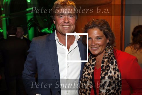 Amsterdam 9 september 2019
10 jarig bestaan van Choices by Deborah Leeser ( Gassan Diamonds) bij artis.
Elian v d Waals met haar man Riens