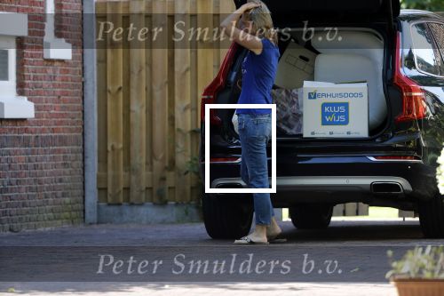 Den Haag 14 september 2019
Jack de Vries zijn nieuwe vriendin Emily Maas trekt bij hem in . Vandaag bracht ze haar spullen naar Jack zijn huis.