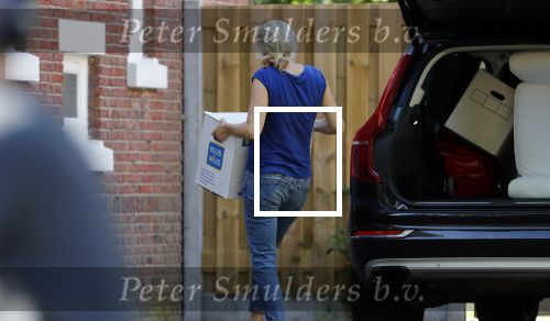 Den Haag 14 september 2019
Jack de Vries zijn nieuwe vriendin Emily Maas trekt bij hem in . Vandaag bracht ze haar spullen naar Jack zijn huis.