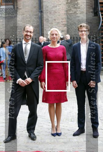 Den Haag 17 september 2019
Prinsjesdag 2019 op het binnenhof.
Eric Wiebes, minister van Economische Zaken en Klimaat arriveert samen met zijn partner en zoon