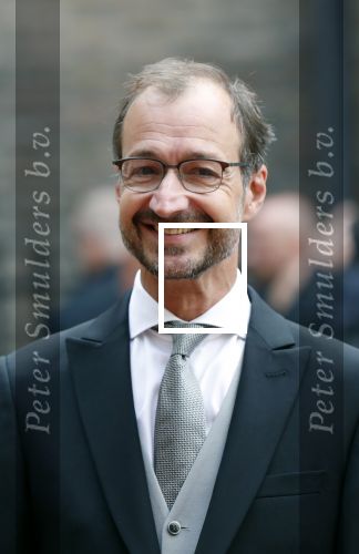 Den Haag 17 september 2019
Prinsjesdag 2019 op het binnenhof.
Eric Wiebes, minister van Economische Zaken en Klimaat arriveert samen met zijn partner en zoon