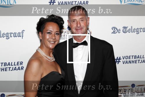 Hilversum 2 september 2019
Voetbalgala bij studio 21 . Ernie Brandts met zijn vrouw