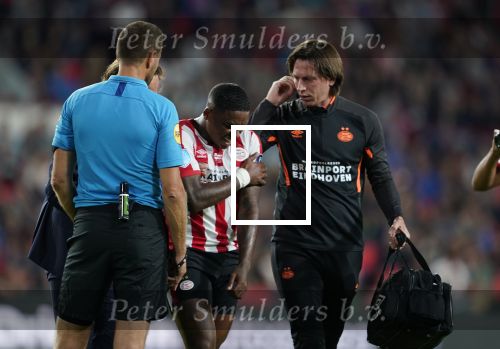 Eindhoven, 14 September 2019 PSV-Vitesse, eindstand 5-05 doelpunten Donyell MalenFysiotherapeut Falk Louwers