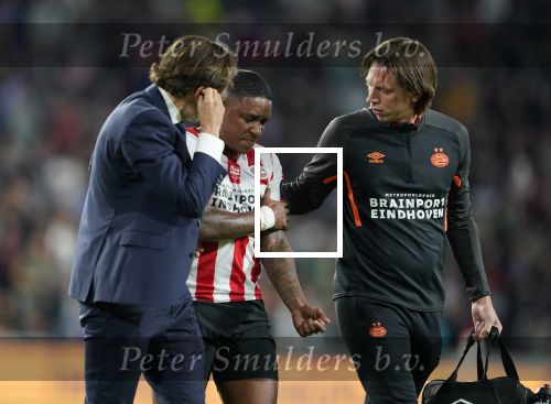 Eindhoven, 14 September 2019 PSV-Vitesse, eindstand 5-05 doelpunten Donyell MalenFysiotherapeut Falk Louwers