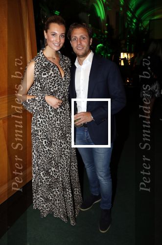 Amsterdam 9 september 2019
10 jarig bestaan van Choices by Deborah Leeser ( Gassan Diamonds) bij artis.
Felice Fleur met haar verloofde Jonathan Tugendhaft