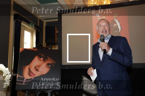 Amsterdam 12 september 2019
Boekpresentatie Anneke Gronloh in carre. Bart Peeters heeft het boek geschreven.
Frans Mulder