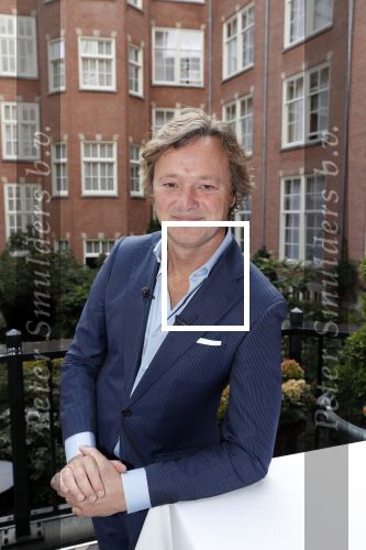 Amsterdam 10 september 2019
Presentatie celebaabs in hotel the Grand met oa Anouk Smulders Frits Sissing Dennis v d Geest Dennis Weening Dominique v Hulst ( zangeres Do) en  Irene moors . Celebabs is een idee van Tim Ouborg en Jeroen v d Boom