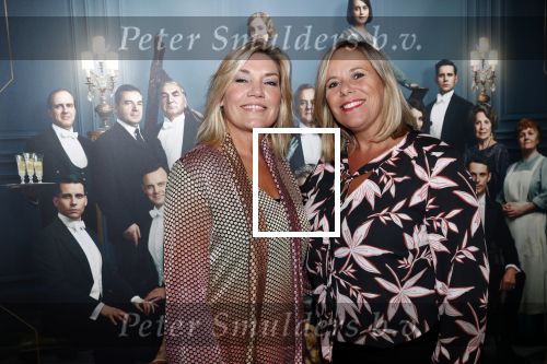 Amsterdam 11 augustus 2019
Premiere Downtown Abbey in pathe Tuschinski. Gallyon v Vessem kwam met Selma v Dijk en Jaco Peeringa