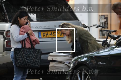 Amsterdam 12 september 2019
Gigi Ravelli met kindje en aupair op de cornelis schuytstraat.