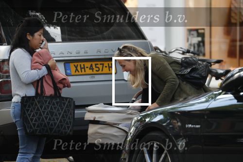 Amsterdam 12 september 2019
Gigi Ravelli met kindje en aupair op de cornelis schuytstraat.