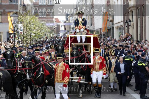 Den Haag 17 september 2019
Prinsjesdag 2019. Koning Willem Alexander Koningin Maxima Prins Constantijn en Prinses Laurentien arriveren met  gouden koets op binnenhof en bij paleis Noordeinde.