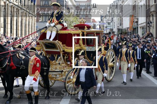 Den Haag 17 september 2019
Prinsjesdag 2019. Koning Willem Alexander Koningin Maxima Prins Constantijn en Prinses Laurentien arriveren met  gouden koets op binnenhof en bij paleis Noordeinde.