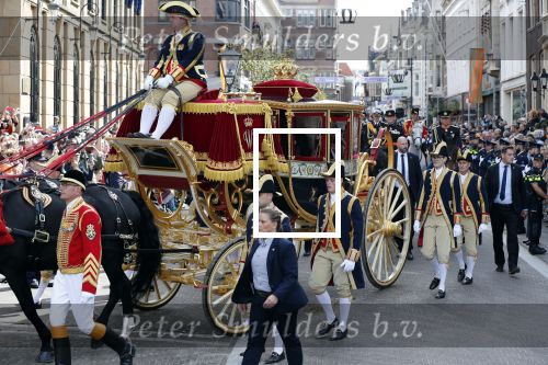 Den Haag 17 september 2019
Prinsjesdag 2019. Koning Willem Alexander Koningin Maxima Prins Constantijn en Prinses Laurentien arriveren met  gouden koets op binnenhof en bij paleis Noordeinde.