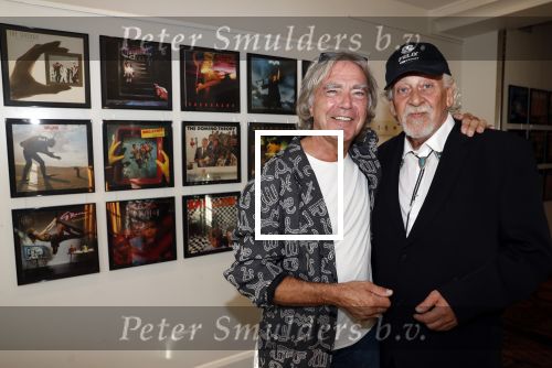 Amsterdam 12 september 2019
Govert de Roos en Rens Benerink hebben in de jaren â€™70 en â€˜80 samen honderden platenhoezen gemaakt. Deze hangen nu in hotel Americain.