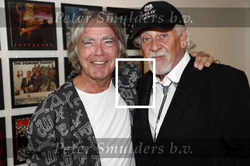 Amsterdam 12 september 2019
Govert de Roos en Rens Benerink hebben in de jaren â€™70 en â€˜80 samen honderden platenhoezen gemaakt. Deze hangen nu in hotel Americain.