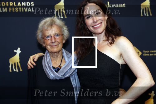 Utrecht 27 september 2019
Premiere Instinct tijdens de utrechtse filmdagen.
Halina Reijn deed de regie en Carice v Houten speelt de hoofdrol. halina met moeder en familie