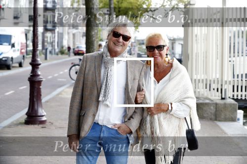 Amsterdam 12 september 2019
Boekpresentatie Anneke Gronloh in carre. Bart Peeters heeft het boek geschreven.
Hans v Hemert kwam met zijn vriendin