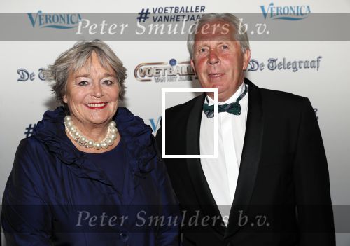 Hilversum 2 september 2019
Voetbalgala bij studio 21 . Harry Lubse met zijn vrouw