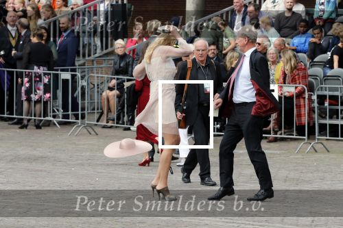 Den Haag 17 september 2019
Prinsjesdag 2019 op het binnenhof.
Hoedje waait weg