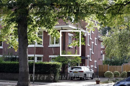 Den Haag 14 september 2019
Jack de Vries zijn nieuwe vriendin Emily Maas trekt bij hem in . Vandaag bracht ze haar spullen naar Jack zijn huis.