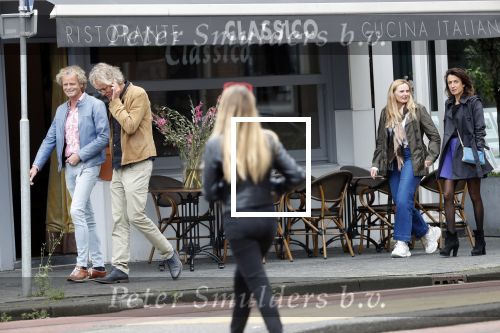 Amsterdam 7 september 2019
Jeroen Pauw met zijn vriendin en vrienden in Amsterdam zuid.