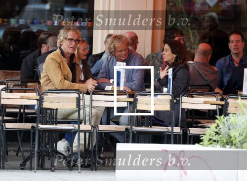 Amsterdam 7 september 2019
Jeroen Pauw met zijn vriendin en vrienden in Amsterdam zuid.