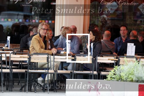 Amsterdam 7 september 2019
Jeroen Pauw met zijn vriendin en vrienden in Amsterdam zuid.