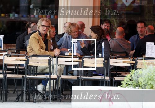 Amsterdam 7 september 2019
Jeroen Pauw met zijn vriendin en vrienden in Amsterdam zuid.