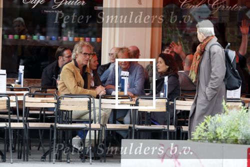 Amsterdam 7 september 2019
Jeroen Pauw met zijn vriendin en vrienden in Amsterdam zuid.