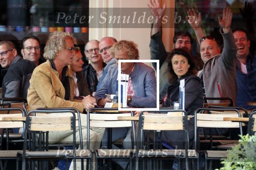 Amsterdam 7 september 2019
Jeroen Pauw met zijn vriendin en vrienden in Amsterdam zuid.