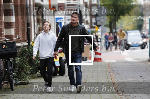 Amsterdam 23 september 2019
Jeroen v d Boom met zijn zoon Luuk in Amsterdam zuid.