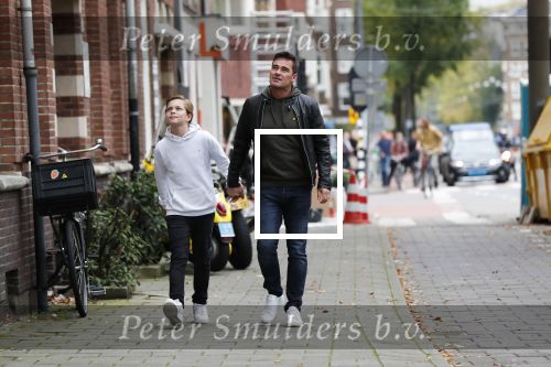 Amsterdam 23 september 2019
Jeroen v d Boom met zijn zoon Luuk in Amsterdam zuid.