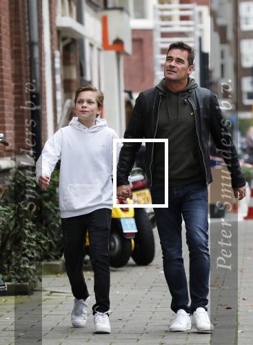 Amsterdam 23 september 2019
Jeroen v d Boom met zijn zoon Luuk in Amsterdam zuid.