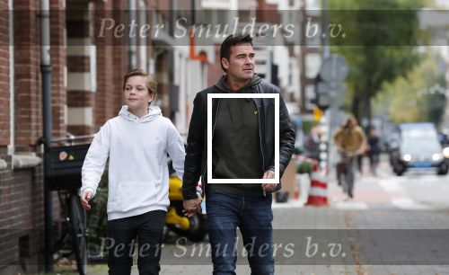 Amsterdam 23 september 2019
Jeroen v d Boom met zijn zoon Luuk in Amsterdam zuid.