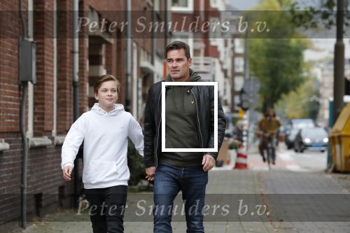 Amsterdam 23 september 2019
Jeroen v d Boom met zijn zoon Luuk in Amsterdam zuid.