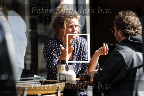 Amsterdam 7 september 2019
Judith Wiersema op terras.