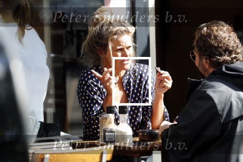 Amsterdam 7 september 2019
Judith Wiersema op terras.