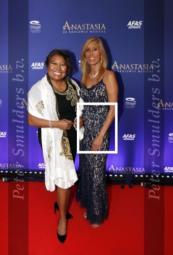 Scheveningen 22 september 2019
Premiere Anastasia in het afas Circustheater. 
Justine Pelmelay met een vriendin