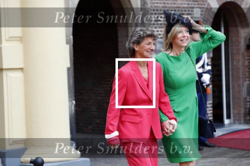 Den Haag 17 september 2019
Prinsjesdag 2019 op het binnenhof.
- Minister Kajsa Ollongren van Binnenlandse Zaken en Koninkrijksrelaties met haar echtgenote Irene van den Brekel