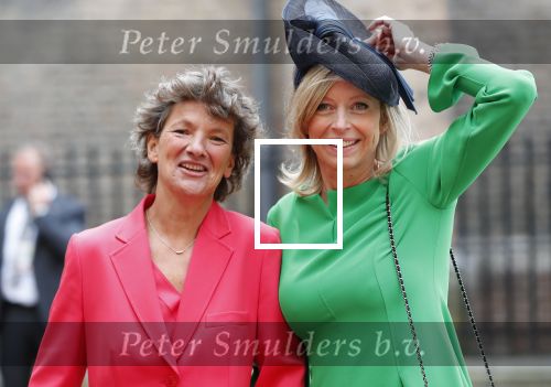 Den Haag 17 september 2019
Prinsjesdag 2019 op het binnenhof.
- Minister Kajsa Ollongren van Binnenlandse Zaken en Koninkrijksrelaties met haar echtgenote Irene van den Brekel