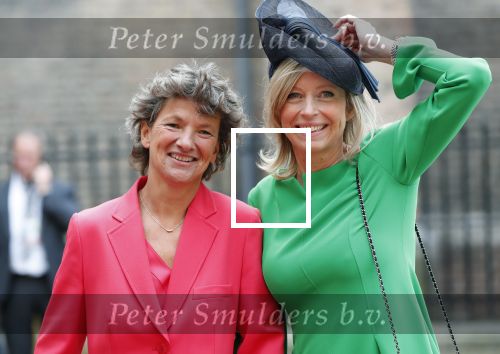 Den Haag 17 september 2019
Prinsjesdag 2019 op het binnenhof.
- Minister Kajsa Ollongren van Binnenlandse Zaken en Koninkrijksrelaties met haar echtgenote Irene van den Brekel