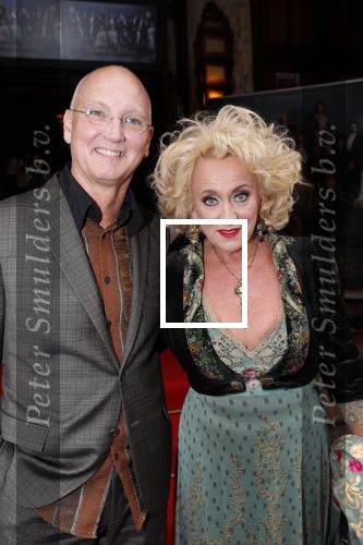 Amsterdam 11 augustus 2019
Premiere Downtown Abbey in pathe Tuschinski. Karin Bloemen kwam met haar man Marnix