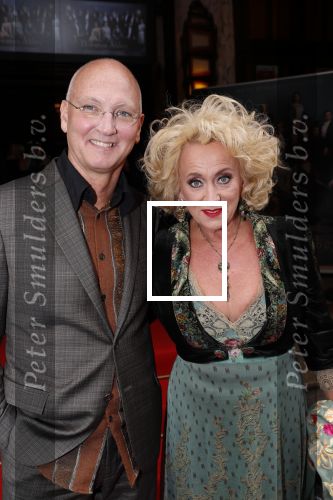 Amsterdam 11 augustus 2019
Premiere Downtown Abbey in pathe Tuschinski. Karin Bloemen kwam met haar man Marnix
