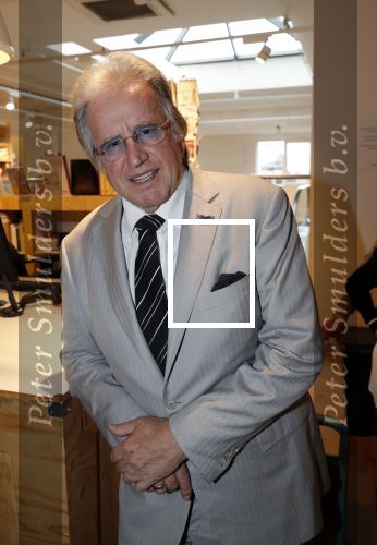 Amsterdam 27 september 2019
Boekpresentatie van Koos Alberts geschreven door zijn dochter Christa Krommenhoek. Presentatie is bij Scheltema. Lee Towers