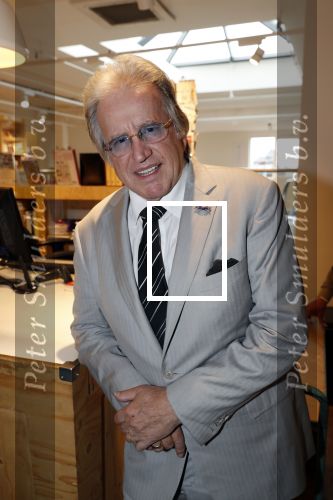 Amsterdam 27 september 2019
Boekpresentatie van Koos Alberts geschreven door zijn dochter Christa Krommenhoek. Presentatie is bij Scheltema. Lee Towers