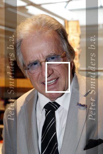 Amsterdam 27 september 2019
Boekpresentatie van Koos Alberts geschreven door zijn dochter Christa Krommenhoek. Presentatie is bij Scheltema. Lee Towers