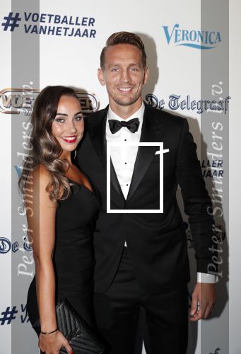 Hilversum 2 september 2019
Voetbalgala bij studio 21 . Luuk de Jong met zijn vriendin