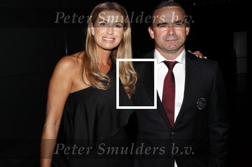 Hilversum 2 september 2019
Voetbalgala bij studio 21 . Marc Overmars met zijn vrouw Chantal v Woensel