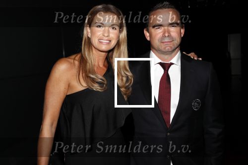 Hilversum 2 september 2019
Voetbalgala bij studio 21 . Marc Overmars met zijn vrouw Chantal v Woensel